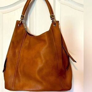 Elegant Tan Leather Tote Bag